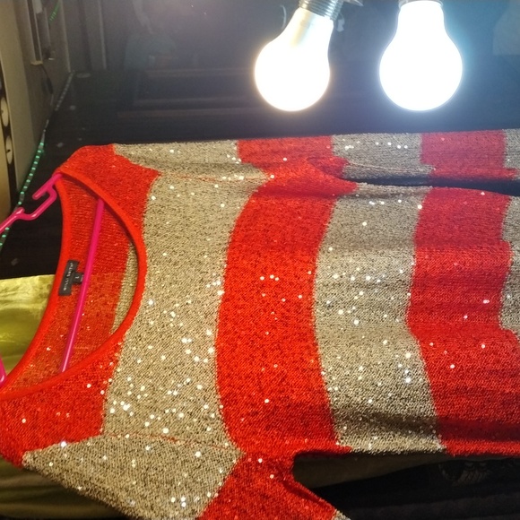 Clos. NEW Willi Smith sequin sweater( bundle $10) - Picture 1 of 3